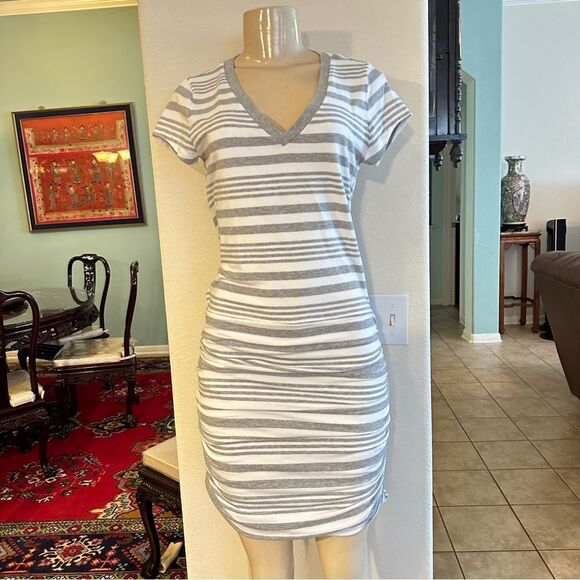 ATHLETA STRIPE TOPANGA RUCHED V NECK ATHLETIC LOUNGEWEAR FITTED FITNESS DRESS S - Picture 3 of 12